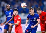 乐鱼体育登录-上海申花队备战迎战四川队，备战状态良好(上海申花 四川)