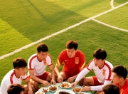 国足小将庆祝过度引发尴尬，差点误导球迷以为晋级世界杯的简单介绍