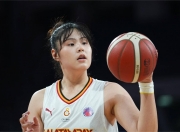 乐鱼体育 官方平台-19分12篮板！李月汝取得WNBA生涯首次两双