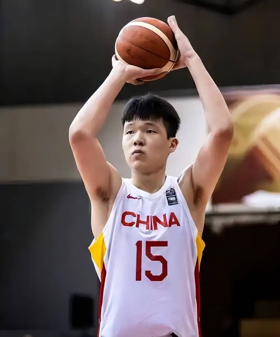 包含2028年NBA模拟选秀中国两将入选郇斯楠首轮14顺位的词条