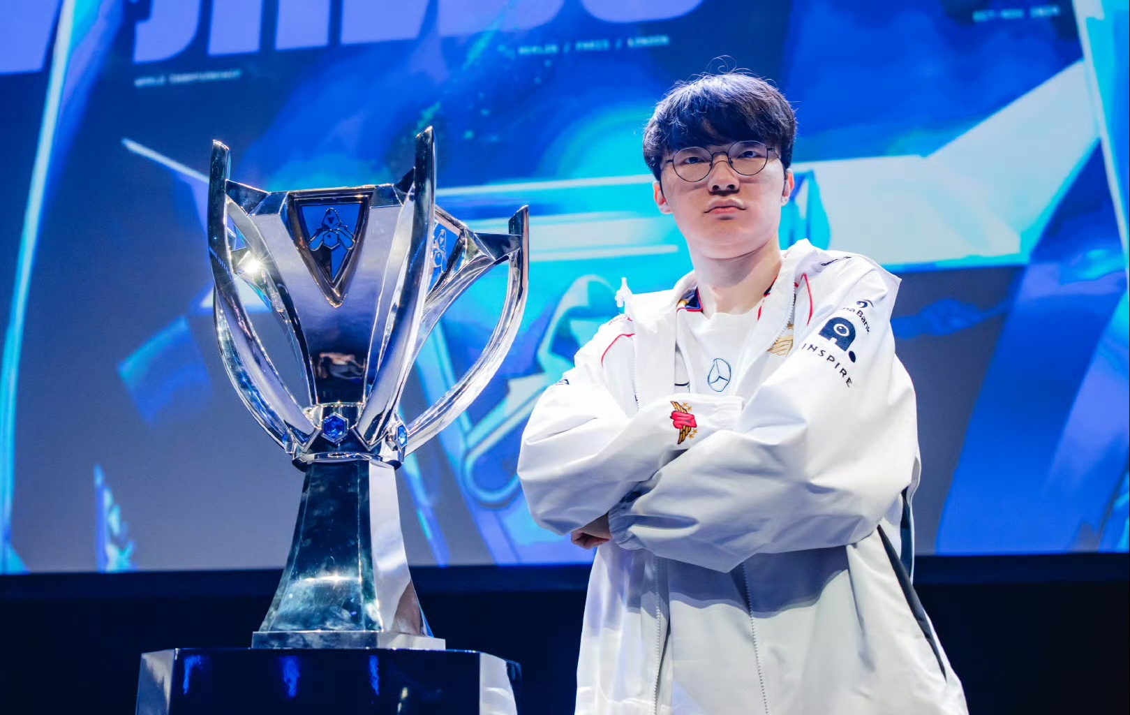 GOAT！Faker成为LOL历史首位国际赛事200胜的选手