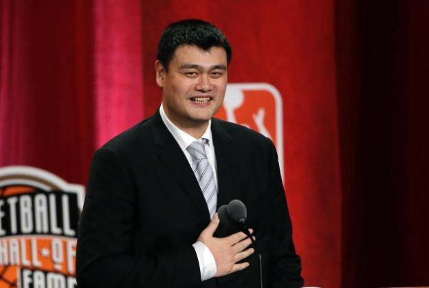 体坛偶像姚明为推广篮球运动助力