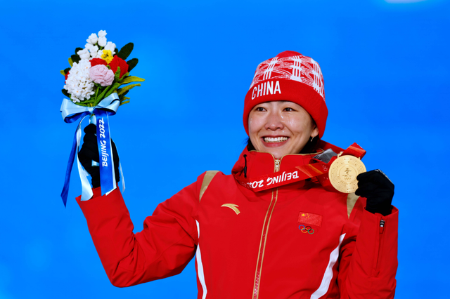 包含美国田径选手成功卫冕，实力再获认可的词条