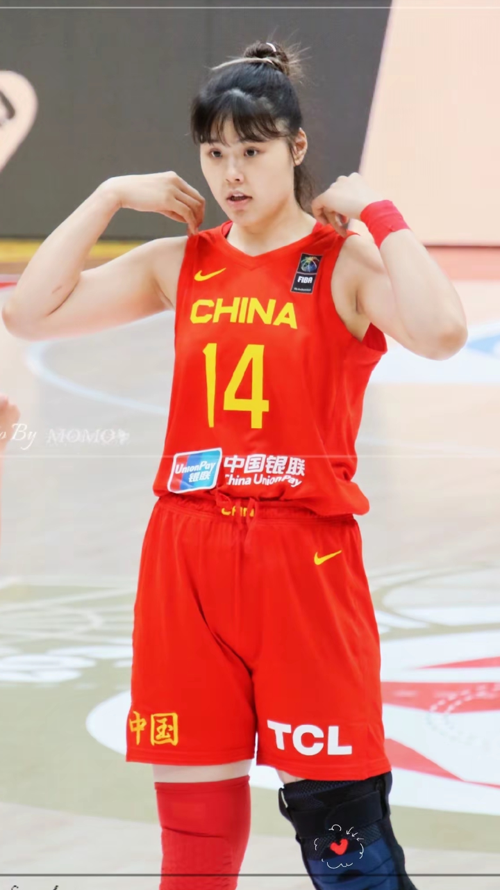 19分12篮板！李月汝取得WNBA生涯首次两双